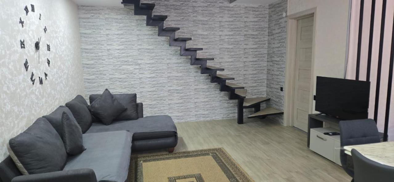 My House Villa Borjomi Bagian luar foto