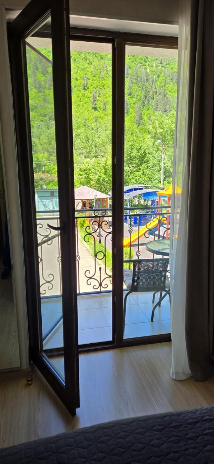 My House Villa Borjomi Bagian luar foto